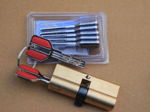 昌都24小时上门开锁公司